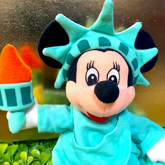 DISNEY STORE EXCLUSIVE NWT 1990s LIBERTY MINNIE/STATUE OF LIBERTY BEAN BAG PLUSH - Picture 3 of 11